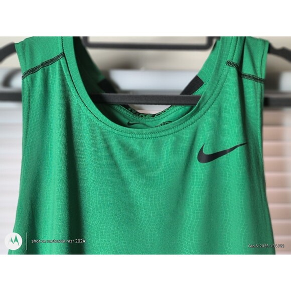 Men’s Nike Pro Green Dri Fit Sleeveless Shirt Fitted XL Basketball - Picture 3 of 8
